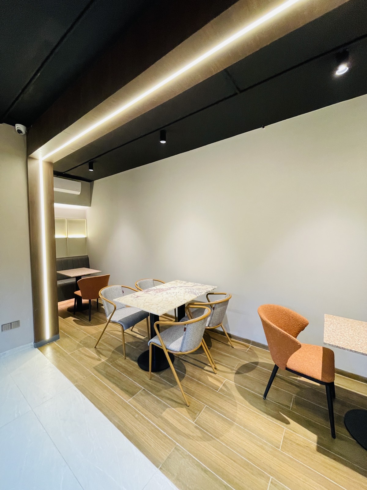 CS Club interior 4