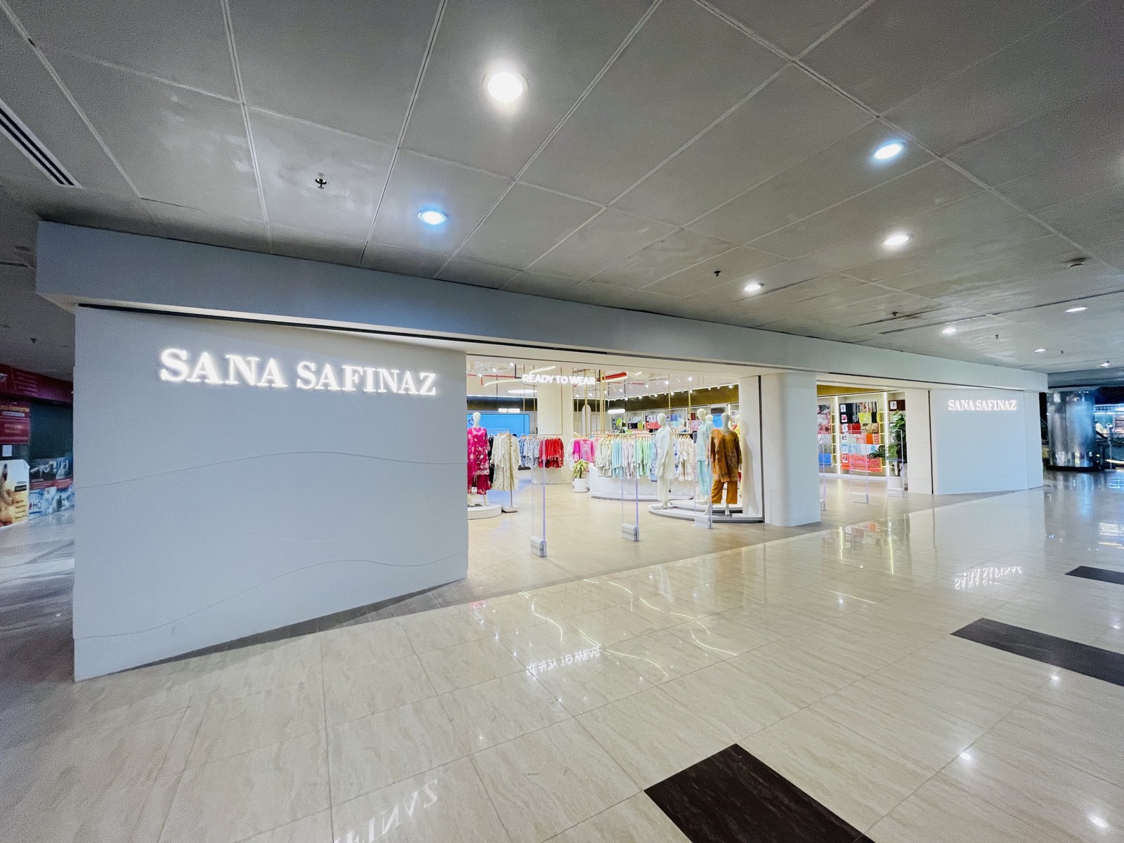 Sana Safinaz — JFP — Retail interior by Inner Texture